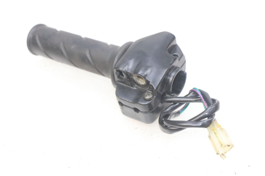 photo de COMMODO DROIT PEUGEOT LUDIX 50 (2005 - 2007) - Autre angle de vue