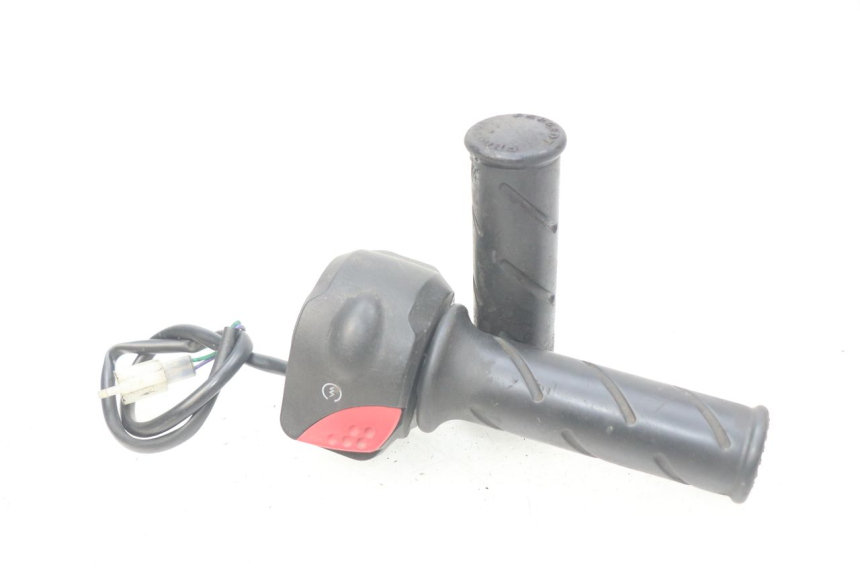 photo de COMMODO DROIT PEUGEOT LUDIX 50 (2008 - 2017) - Vue principale