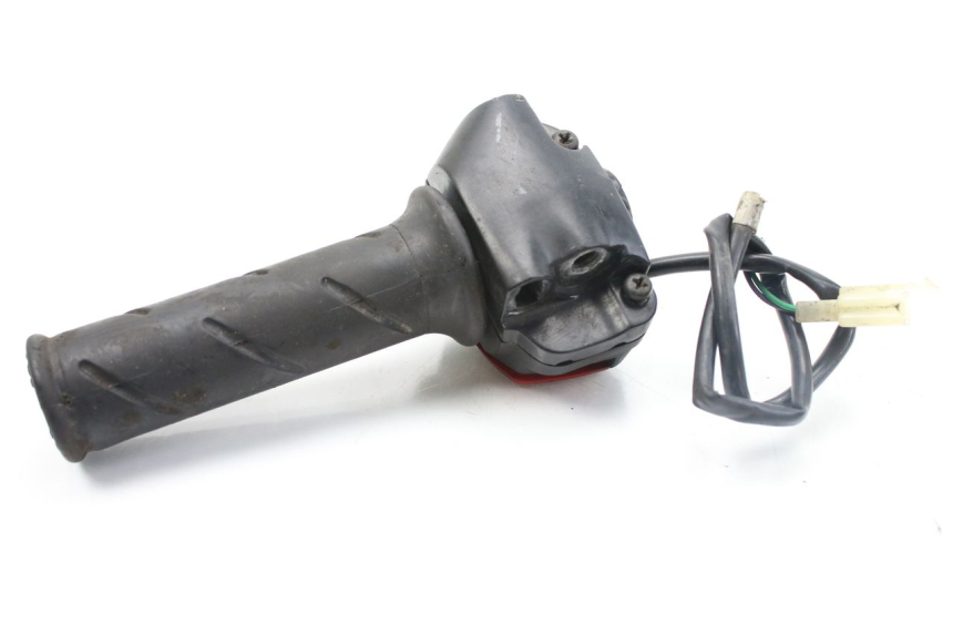 photo de COMMODO DROIT PEUGEOT LUDIX 50 (2008 - 2017) - Autre angle de vue