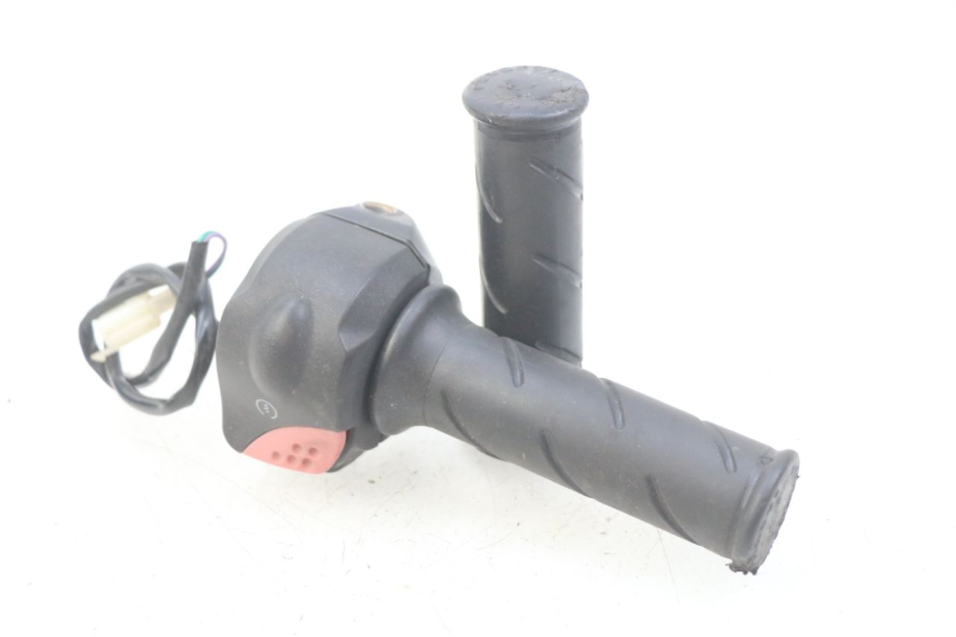 photo de COMMODO DROIT PEUGEOT LUDIX 50 (2008 - 2017) - Vue principale