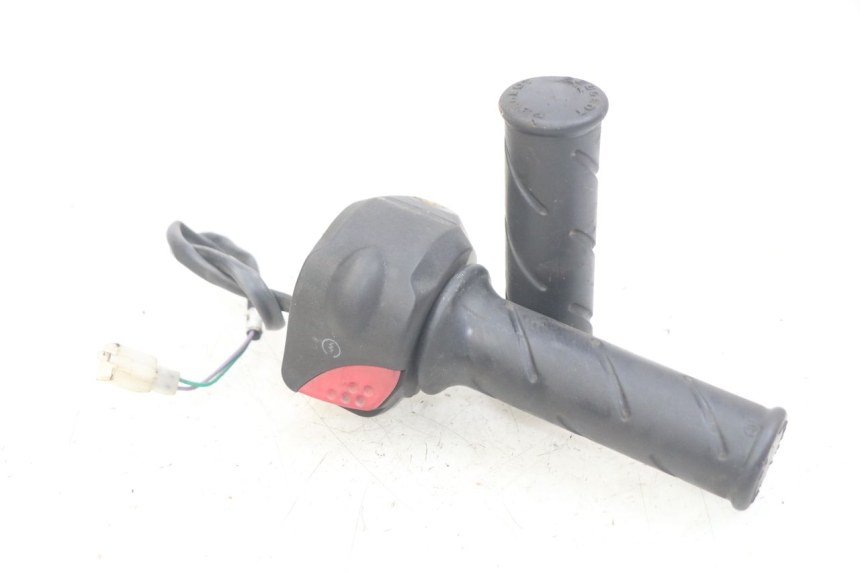 photo de COMMODO DROIT PEUGEOT LUDIX 50 (2005 - 2007) - Vue principale