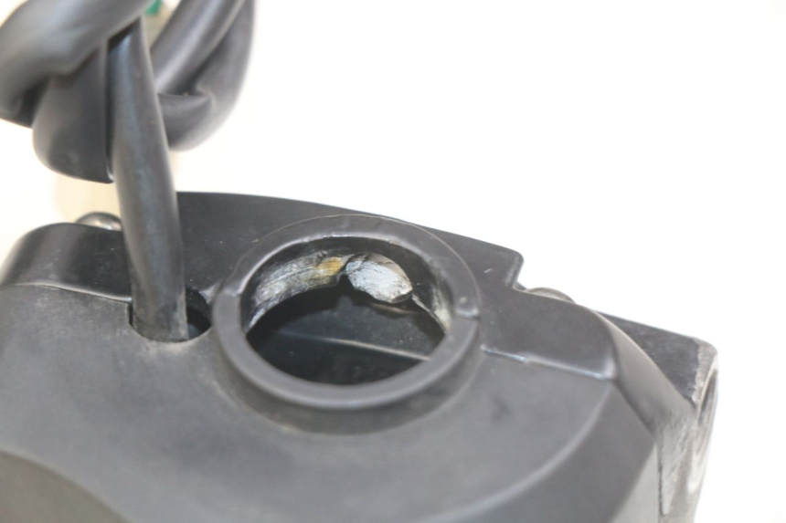 photo de COMMODO DROIT PEUGEOT LUDIX 50 (2008 - 2017) - Zoom état d’usage