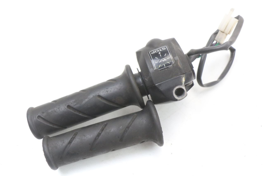 photo de COMMODO DROIT PEUGEOT LUDIX 50 (2008 - 2017) - Vue d’ensemble