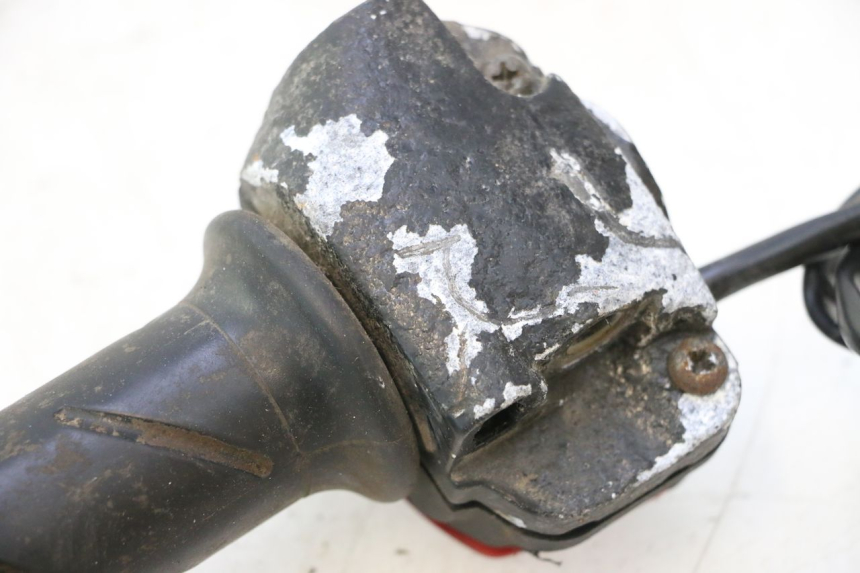photo de COMMODO DROIT PEUGEOT LUDIX ONE 50 (2004 - 2013) - Zoom état d’usage