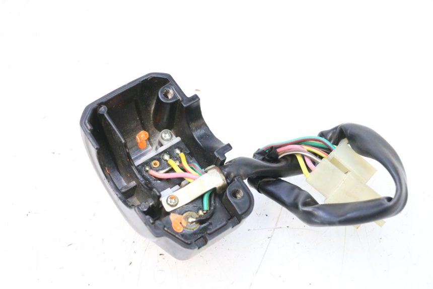 photo de COMMODO DROIT KEEWAY MATRIX RX9 125 (2006 - 2007) - Zoom état d’usage