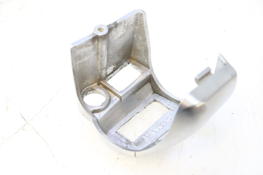 photo de COMMODO DROIT PIAGGIO MP3 500 (2016 - 2018) - Points de fixation