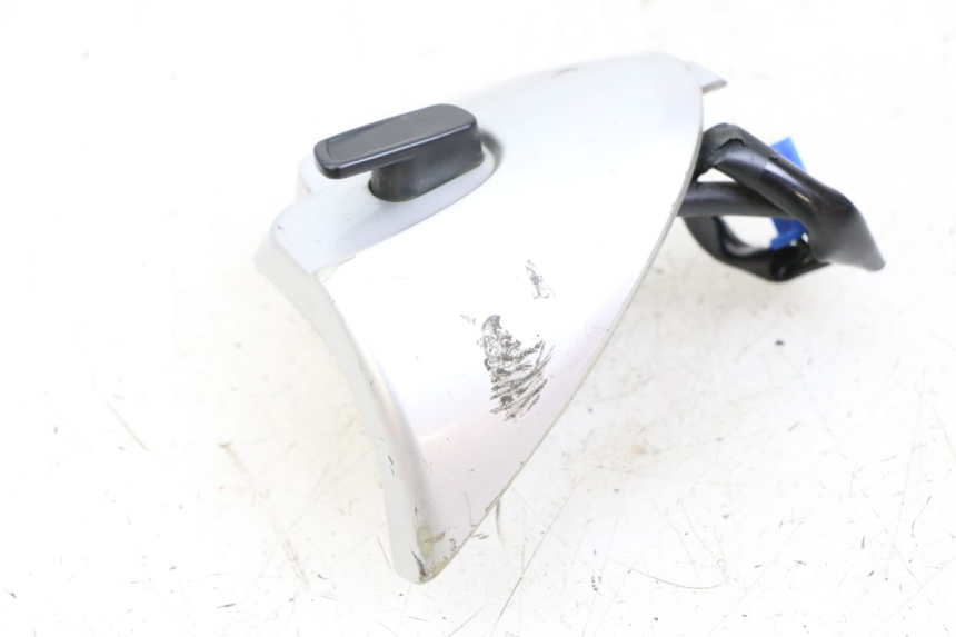 photo de COMMODO DROIT YAMAHA NEO'S NEOS 2T 50 (2007 - 2017) - Gros plan technique