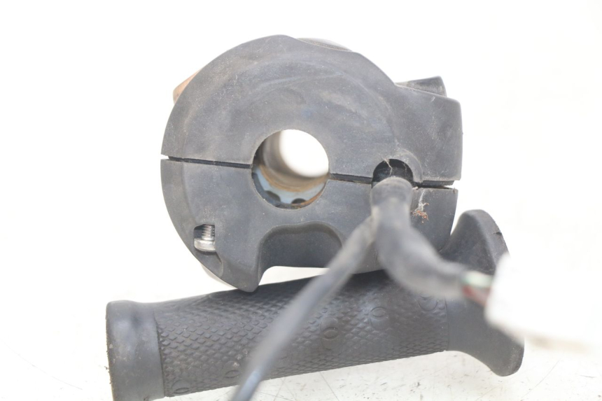 photo de COMMODO DROIT GILERA NEXUS 125 (2007 - 2009) - Détail de la pièce