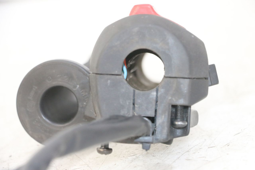 photo de COMMODO DROIT GILERA NEXUS 125 (2009 - 2013) - Gros plan technique