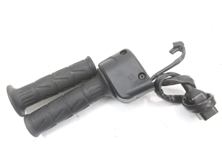 photo de COMMODO DROIT KAWASAKI NINJA 400 (2018 - 2023) - Points de fixation