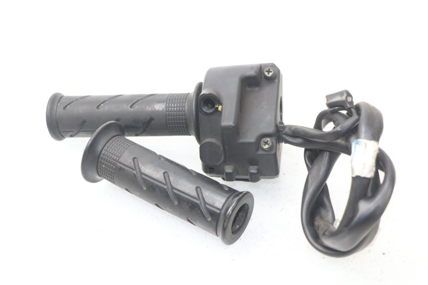 photo de COMMODO DROIT HONDA PCX (JF47) 125 (2012 - 2013) - Vue d’ensemble