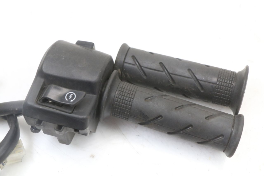 photo de COMMODO DROIT HONDA PCX (JF47) 125 (2012 - 2013) - Détail de la pièce