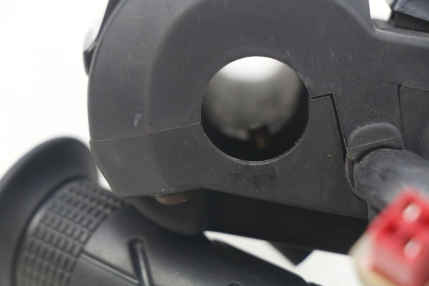 photo de COMMODO DROIT HONDA PCX (JF57/JF64) 125 (2014 - 2018) - Zoom état d’usage