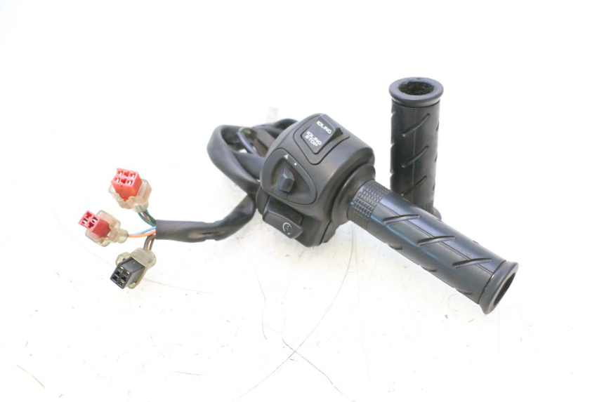 photo de COMMODO DROIT HONDA PCX (JF57/JF64) 125 (2014 - 2018) - Vue principale