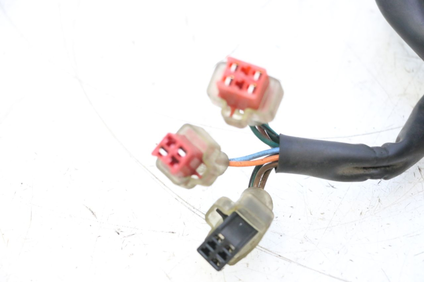 photo de COMMODO DROIT HONDA PCX (JF57/JF64) 125 (2014 - 2018) - Vue rapprochée