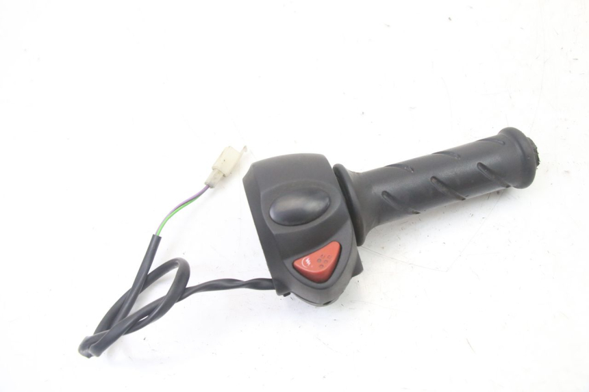 photo de COMMODO DROIT PEUGEOT CITYSTAR 2T 50 (2018 - 2021) - Vue principale