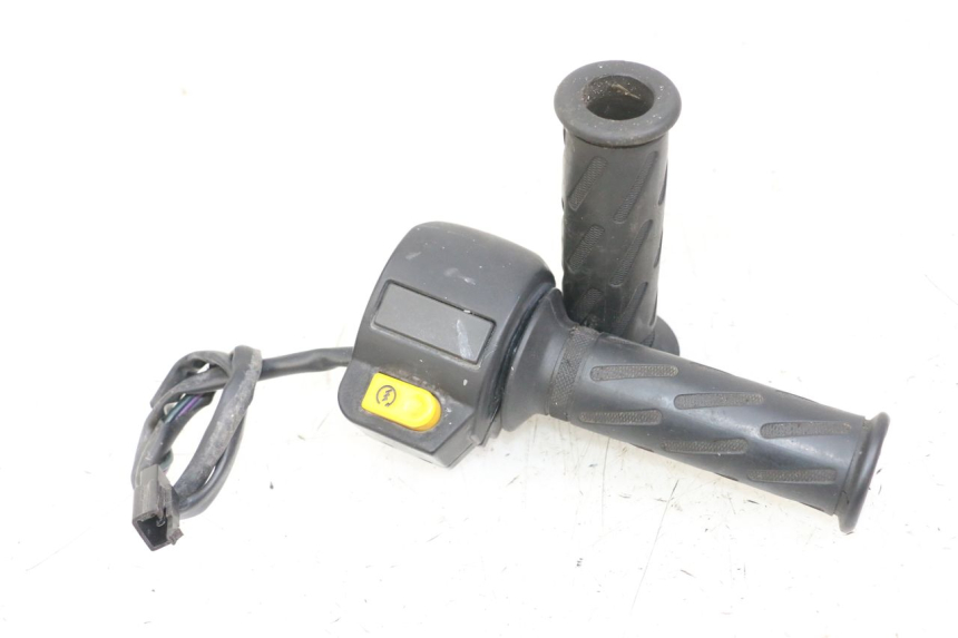 photo de COMMODO DROIT PEUGEOT VIVACITY 125 (2010 - 2017) - Vue principale