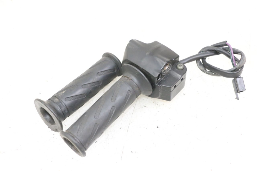 photo de COMMODO DROIT PEUGEOT VIVACITY 125 (2010 - 2017) - Détail de la pièce