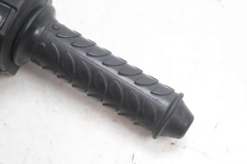 photo de COMMODO DROIT RAZZO QTR 50 (2011 - 2018) - Zoom état d’usage
