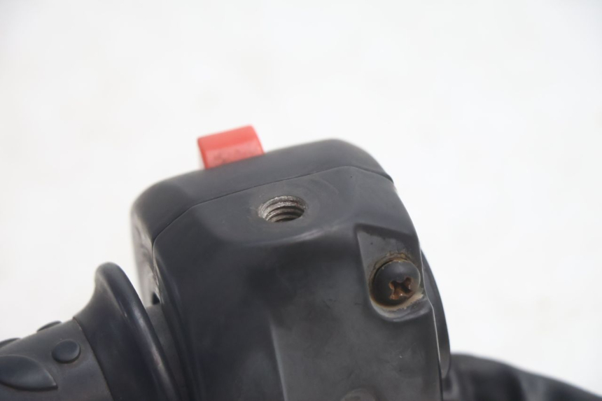 photo de COMMODO DROIT RAZZO QTR 50 (2011 - 2018) - Points de fixation