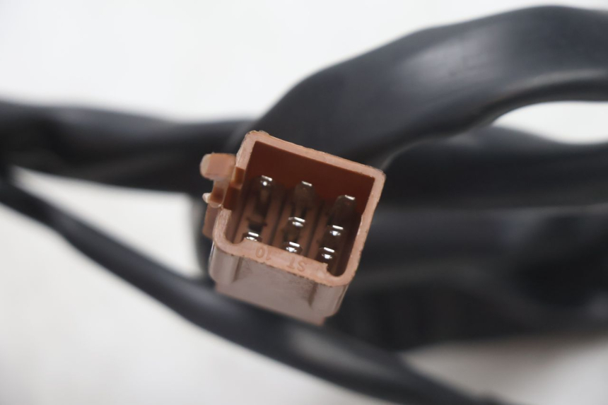 photo de COMMODO DROIT JM MOTORS R-MAX TECH 50 (2024 - 2026) - État de surface