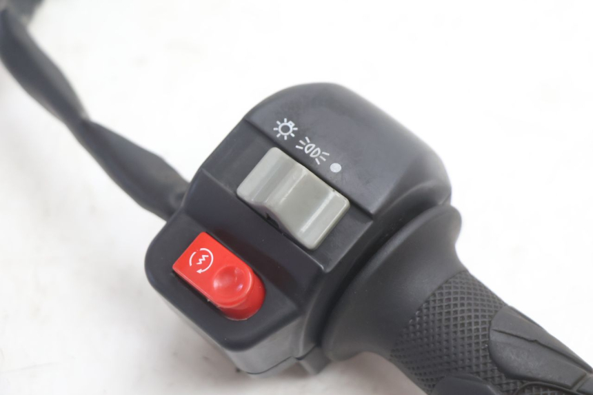 photo de COMMODO DROIT RIDE RACE GT 2T 50 (2012 - 2017) - Détail de la pièce