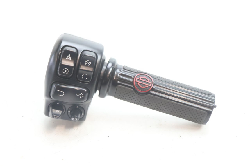 photo de COMMODO DROIT HARLEY DAVIDSON ROAD GLIDE FLTRXSE 1920 (2018 - 2022) - Vue principale