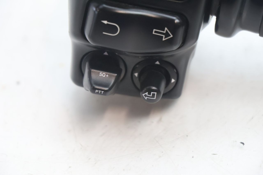 photo de COMMODO DROIT HARLEY DAVIDSON ROAD GLIDE FLTRXSE 1920 (2018 - 2022) - Autre angle de vue