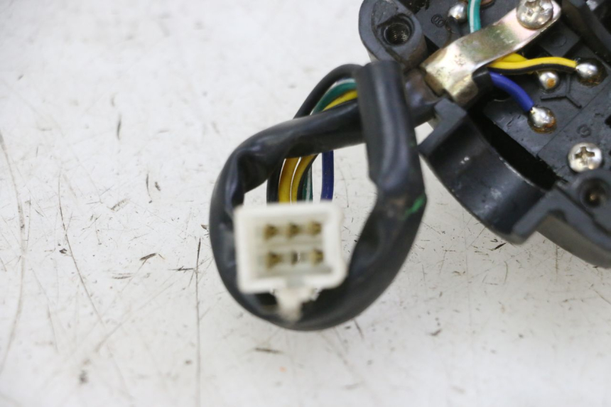 photo de COMMODO DROIT PGO RODOSHOW 2T 50 (2003 - 2007) - Gros plan technique