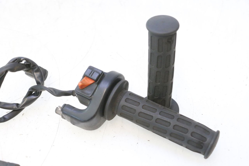 photo de COMMODO DROIT MZ RT 125 (2000 - 2008) - Vue d’ensemble