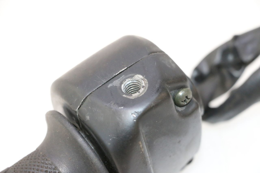 photo de COMMODO DROIT KEEWAY RY6 2T 50 (2011 - 2019) - Points de fixation
