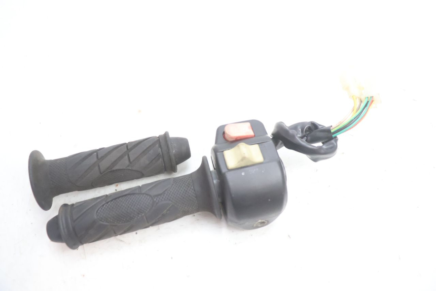 photo de COMMODO DROIT KEEWAY RY6 2T 50 (2011 - 2019) - Autre angle de vue
