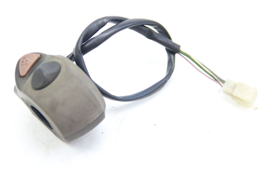 photo de COMMODO DROIT PEUGEOT SATELIS COMPRESSOR K15 125 (2006 - 2009) - Détail de la pièce