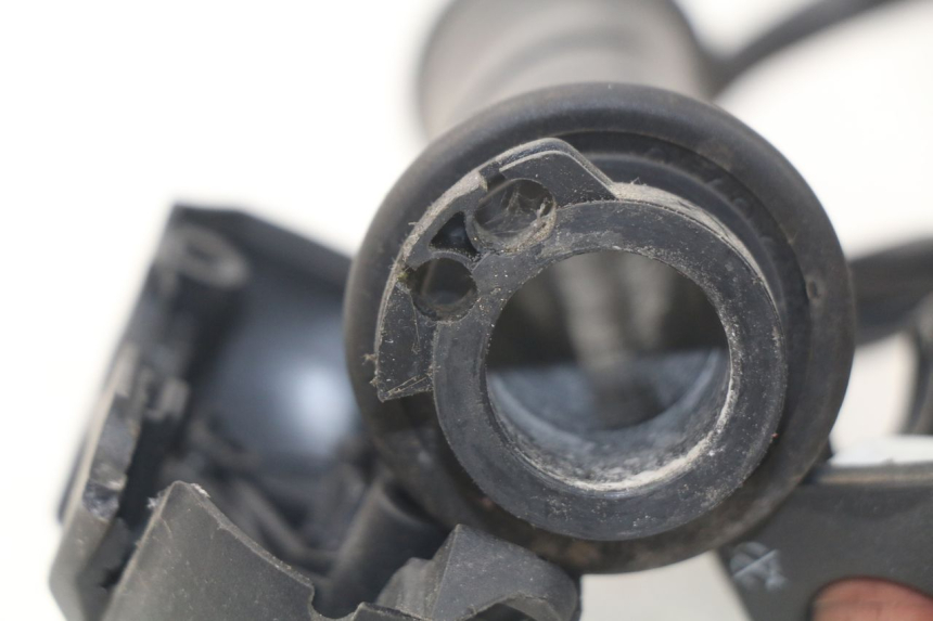 photo de COMMODO DROIT PEUGEOT SATELIS 300 (2012 - 2015) - Détail de la pièce