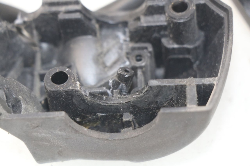 photo de COMMODO DROIT PEUGEOT SATELIS 300 (2012 - 2015) - Autre angle de vue