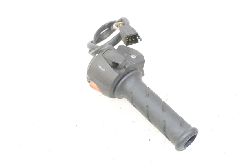 photo de COMMODO DROIT PEUGEOT SATELIS 125 (2013 - 2018) - Détail de la pièce