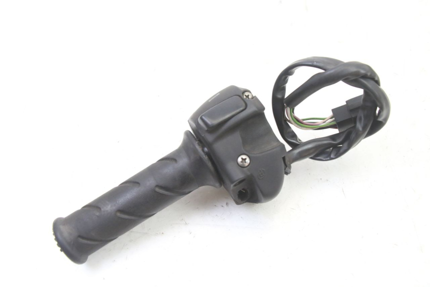 photo de COMMODO DROIT PEUGEOT SATELIS 125 (2013 - 2018) - Autre angle de vue