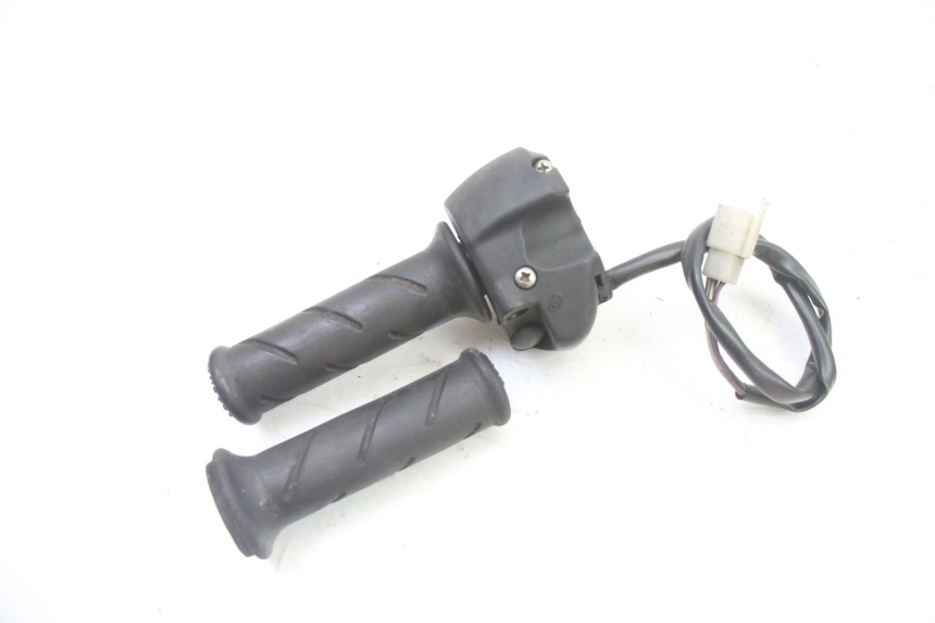 photo de COMMODO DROIT PEUGEOT SATELIS 250 (2006 - 2012) - Autre angle de vue