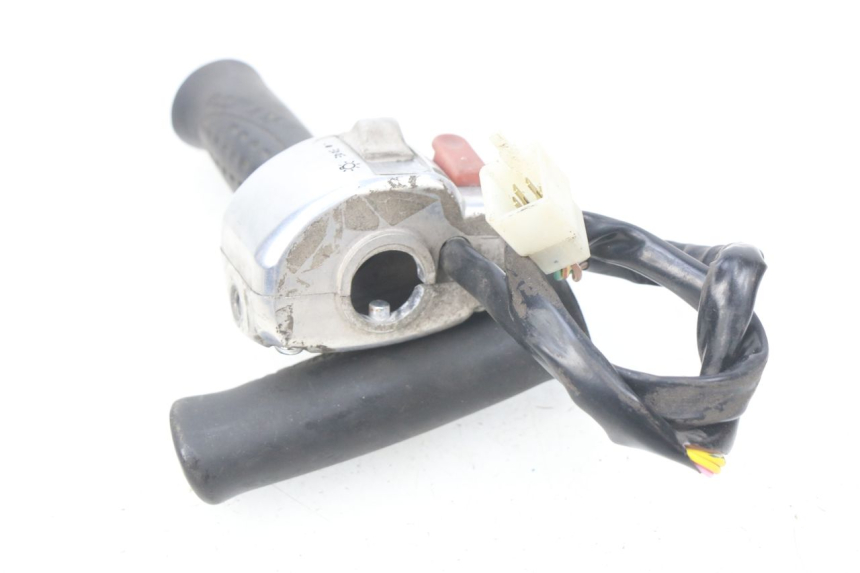 photo de COMMODO DROIT KYMCO SENTO 50 (2008 - 2013) - Autre angle de vue