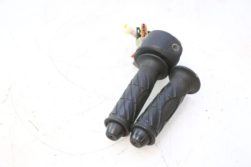 photo de COMMODO DROIT RIDE SLASH 2T 50 (2012 - 2014) - Points de fixation