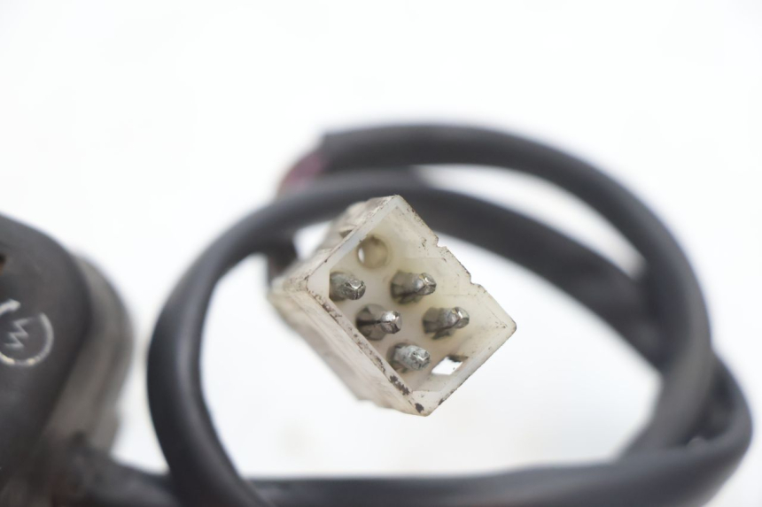 photo de COMMODO DROIT PEUGEOT SPEEDFIGHT LC 50 (1996 - 2002) - État de surface