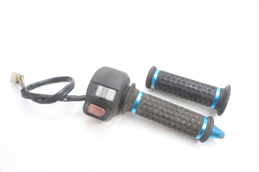 photo de COMMODO DROIT PEUGEOT SPEEDFIGHT LC 50 (1996 - 2002) - Vue principale