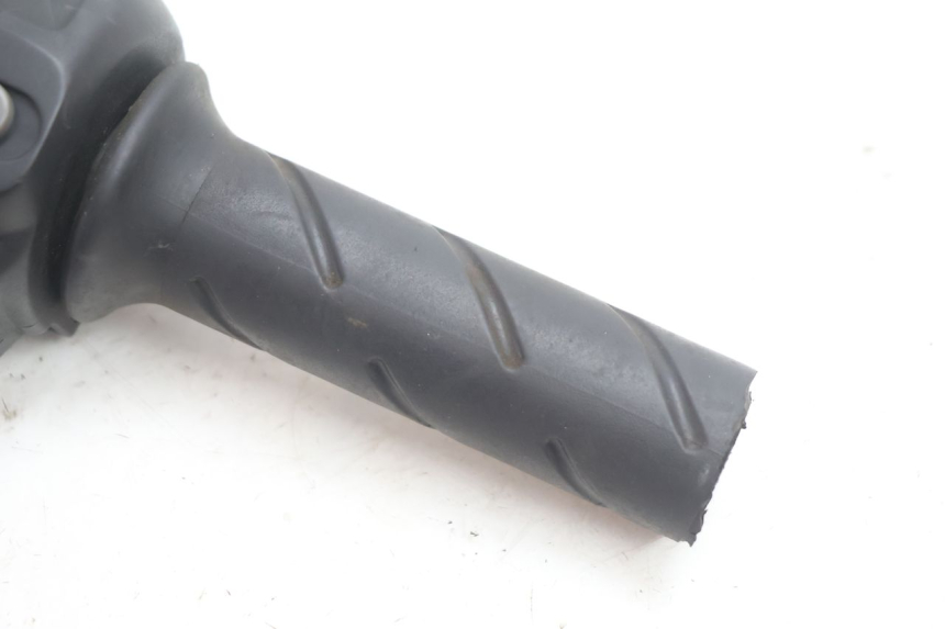 photo de COMMODO DROIT PEUGEOT SPEEDFIGHT LC 50 (1996 - 2002) - Zoom état d’usage