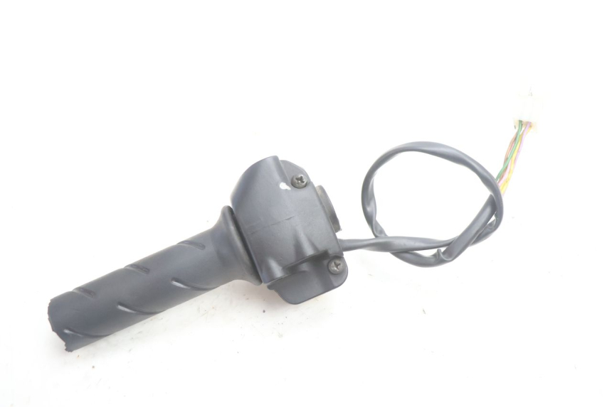 photo de COMMODO DROIT PEUGEOT SPEEDFIGHT LC 50 (1996 - 2002) - Vue d’ensemble