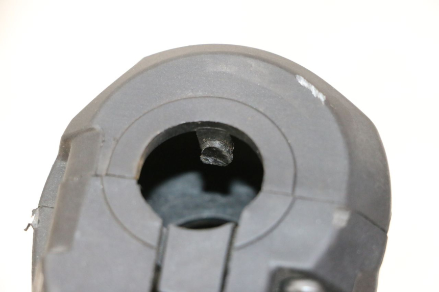 photo de COMMODO DROIT APRILIA SR R 2T LC 50 (2018 - 2021) - Zoom état d’usage