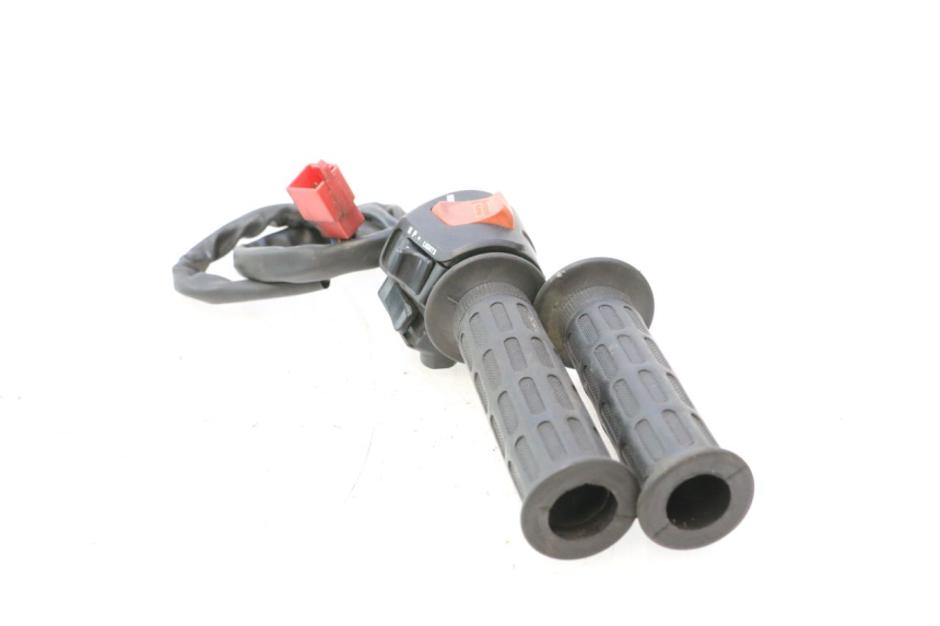 photo de COMMODO DROIT HONDA ST PAN EUROPEAN 1100 (1990 - 2002) - Vue produit
