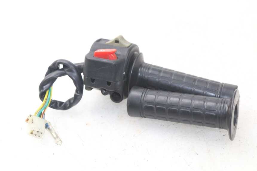 photo de COMMODO DROIT FYM STRADA 50 (2007 - 2014) - Détail de la pièce