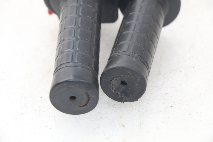 photo de COMMODO DROIT FYM STRADA 50 (2007 - 2014) - Points de fixation