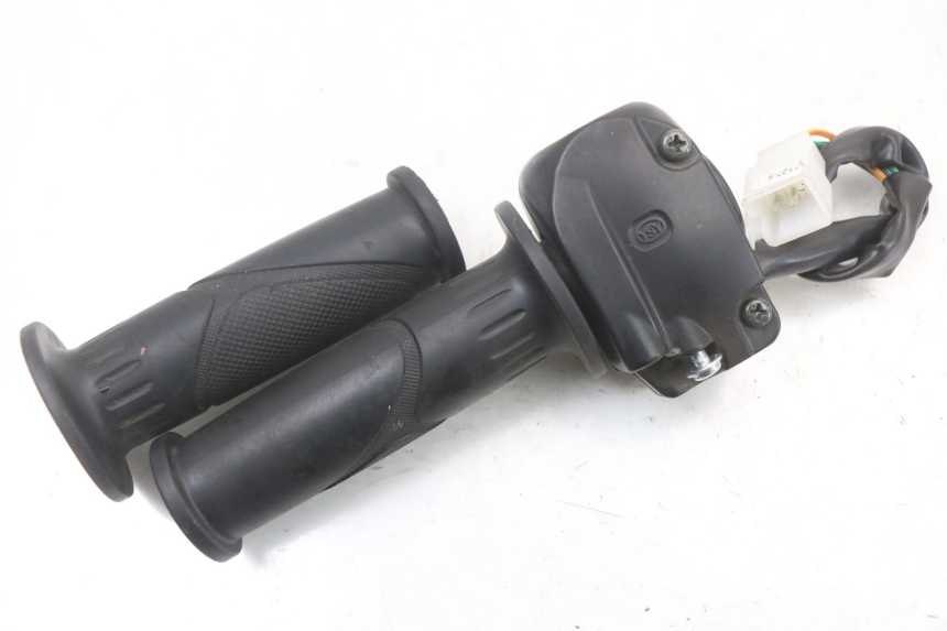 photo de  VASTRO STREET X 4T 50 (2016 - 2021) - Autre angle de vue