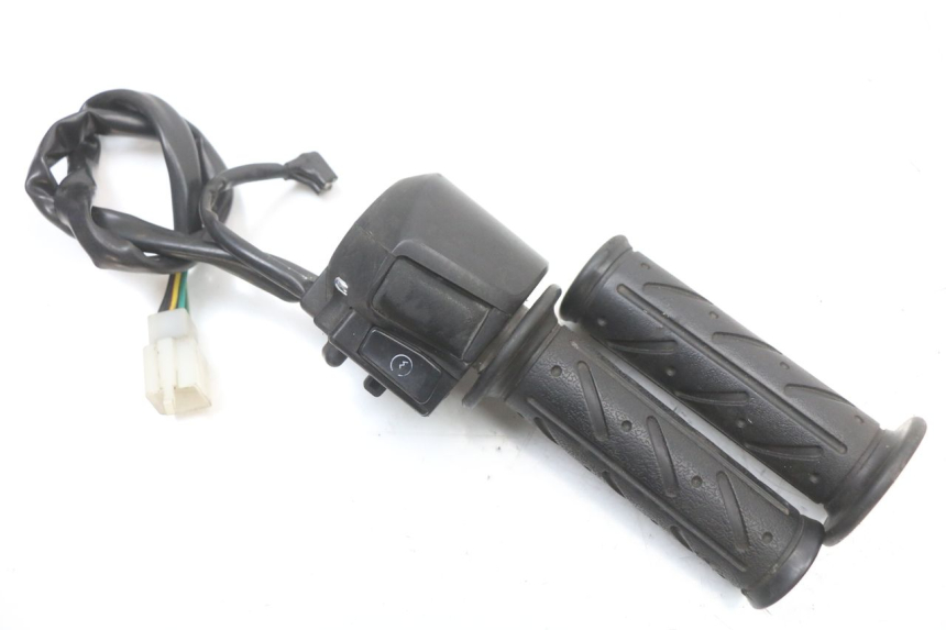 photo de COMMODO DROIT KYMCO SUPER 8 4T 50 (2021 - 2024) - Vue principale